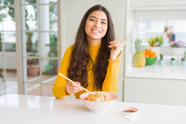 Young Woman Eating Bowl Asian Rice Using Chopsticks Very Happy — ストック写真