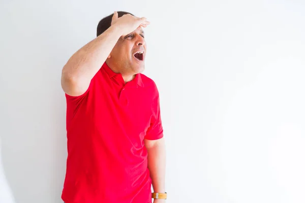 Hombre Mediana Edad Vistiendo Camiseta Roja Sobre Pared Blanca Muy — Foto de Stock