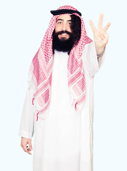 Аравійська Ділова Людина Довгим Волоссям Носять Традиційні Keffiyeh Шарф Показ — стокове фото