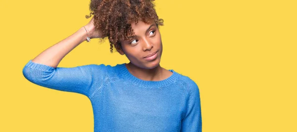 Bela Jovem Afro Americana Sobre Fundo Isolado Confundir Perguntar Sobre — Fotografia de Stock