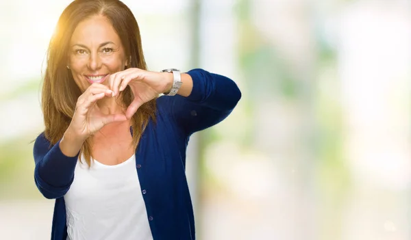 Mulher Adulta Casual Meia Idade Bonita Sobre Fundo Isolado Sorrindo — Fotografia de Stock