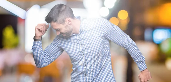 Jeune Homme Beau Sur Fond Isolé Danser Heureux Joyeux Souriant — Photo