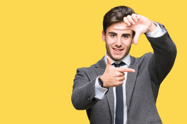 Jovem Homem Negócios Vestindo Terno Gravata Sobre Fundo Isolado Sorrindo — Fotografia de Stock