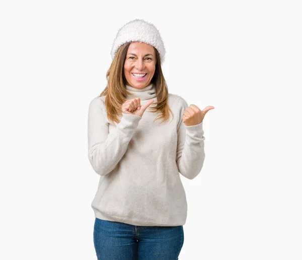 Beautiful Middle Age Woman Wearing Winter Sweater Hat Isolated Background — Stock Photo, Image