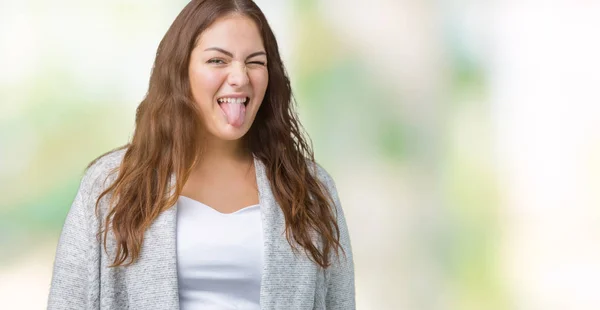 Schöne Size Junge Frau Winterjacke Über Isoliertem Hintergrund Streckt Zunge — Stockfoto