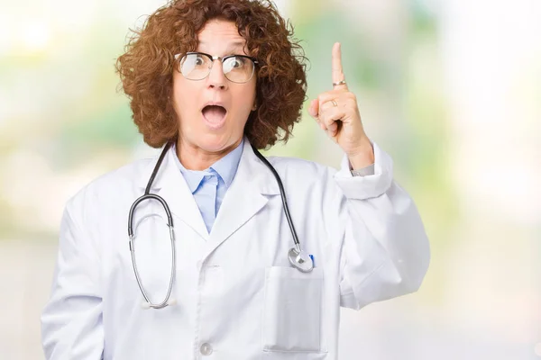 Middle Ager Senior Doctor Woman Isolated Background Pointing Finger Successful — Stock Photo, Image