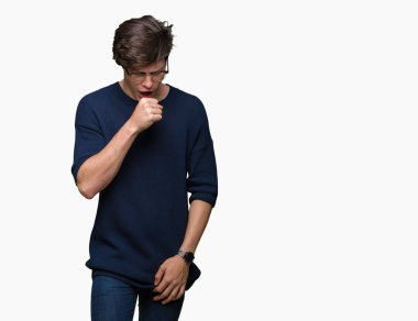 Duygu iyi ve soğuk veya bronşit için semptom olarak öksürük izole arka plan üzerinde gözlük takan yakışıklı delikanlı. Sağlık kavramı.