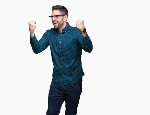 Mladý Pohledný Obchodní Muž Nosí Brýle Izolované Pozadí Velmi Šťastný — Stock fotografie
