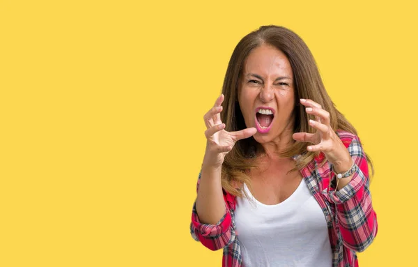 Beautiful Middle Age Woman Wearing Isolated Background Shouting Frustrated Rage — Stock Photo, Image