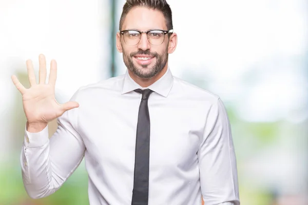 Молодой Привлекательный Бизнесмен Очках Изолированном Фоне Показывает Показывает Пальцами Номер — стоковое фото