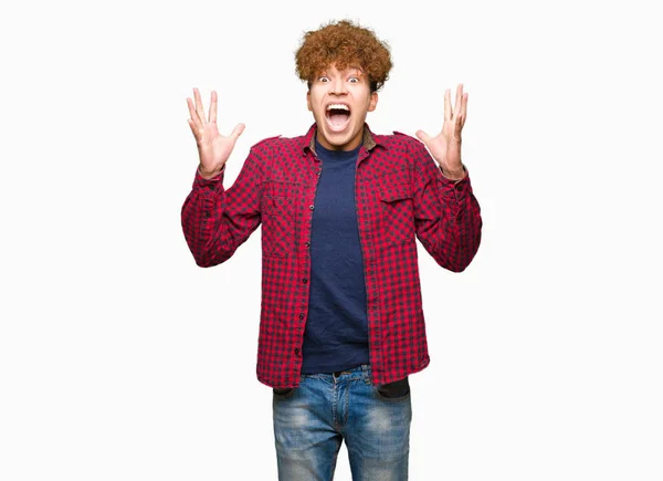 Jovem Estudante Bonito Com Cabelo Afro Vestindo Uma Jaqueta Comemorando — Fotografia de Stock