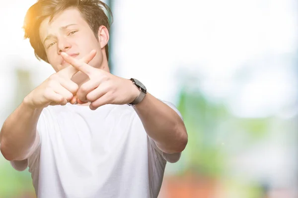 Jonge Knappe Man Dragen Casual Wit Shirt Geïsoleerde Achtergrond Afwijzing — Stockfoto