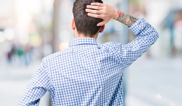 Joven Hombre Negocios Guapo Sobre Fondo Aislado Revés Pensando Duda — Foto de Stock