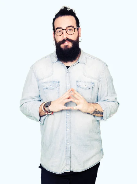 Jeune Homme Hipster Aux Cheveux Longs Barbe Portant Des Lunettes — Photo