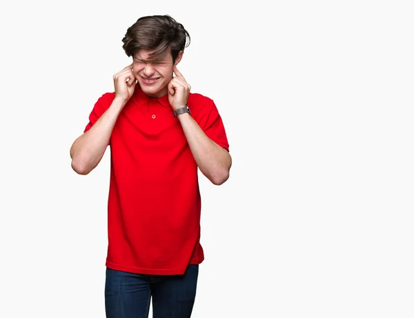 Jonge Knappe Man Met Rode Shirt Geïsoleerde Achtergrond Die Betrekking — Stockfoto