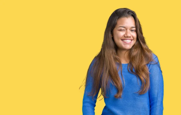 Jovem Bela Mulher Morena Vestindo Camisola Azul Sobre Fundo Isolado — Fotografia de Stock