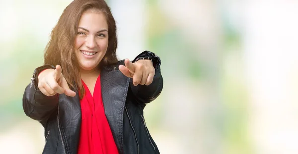 Hermosa Mujer Joven Tamaño Grande Con Una Chaqueta Cuero Moda —  Fotos de Stock