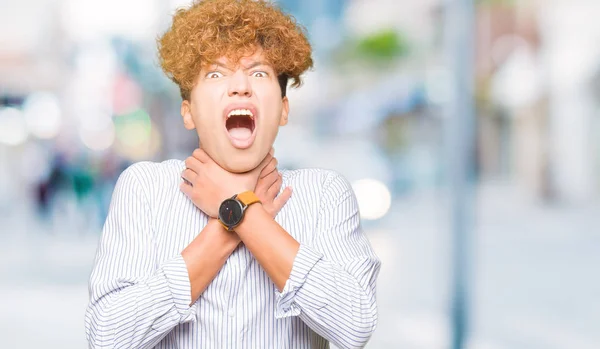 Jovem Homem Negócios Bonito Com Cabelo Afro Vestindo Camisa Elegante — Fotografia de Stock