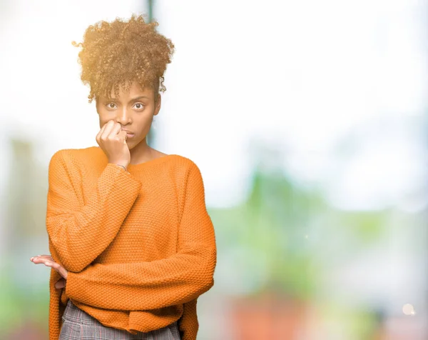 Linda Jovem Afro Americana Sobre Fundo Isolado Olhando Estressado Nervoso — Fotografia de Stock