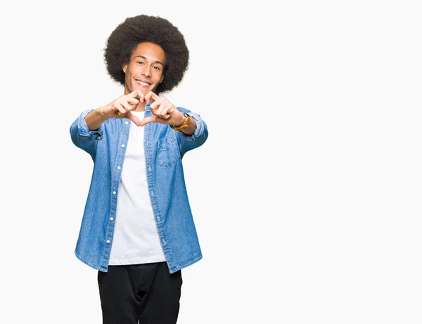 Junger Afrikanisch Amerikanischer Mann Mit Afro Haaren Der Verliebt Lächelt — Stockfoto