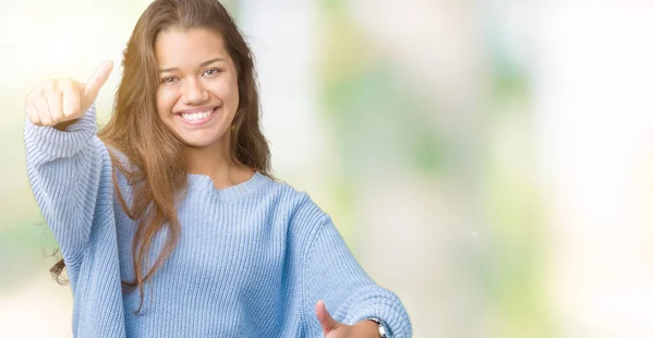 Mujer Morena Hermosa Joven Vistiendo Suéter Azul Invierno Sobre Fondo — Foto de Stock