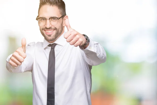 Junger Gutaussehender Geschäftsmann Mit Brille Vor Isoliertem Hintergrund Der Positive — Stockfoto