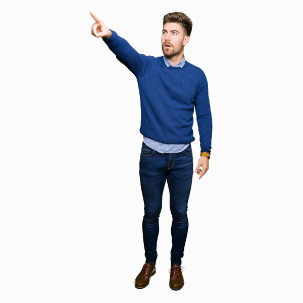 Young Handsome Bussines Man Pointing Finger Surprised Ahead Open Mouth — Stock Photo, Image