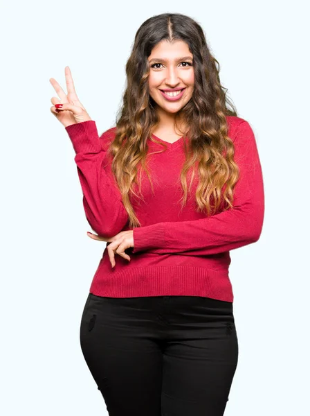 Mujer Hermosa Joven Vistiendo Suéter Rojo Sonriendo Con Cara Feliz —  Fotos de Stock