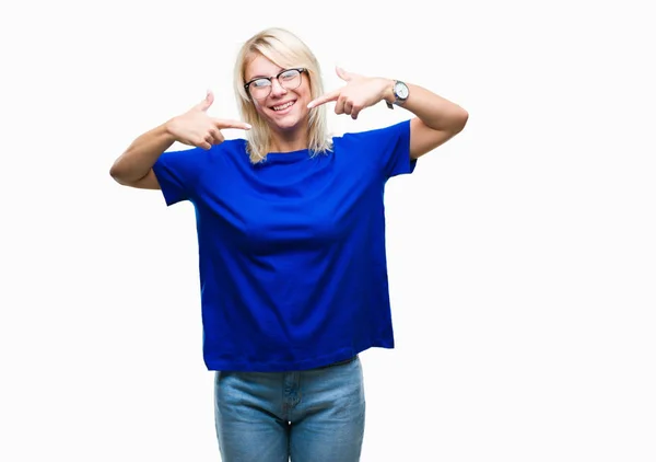 Joven Hermosa Mujer Rubia Con Gafas Sobre Fondo Aislado Sonriendo — Foto de Stock