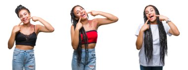 Izole arka plan üzerinde doğum işareti ile güzel örgülü saç Afro-Amerikan kadın kolaj emin gösteren gülümseyerek ve parmakları diş ve ağız ile işaret. Sağlık kavramı.