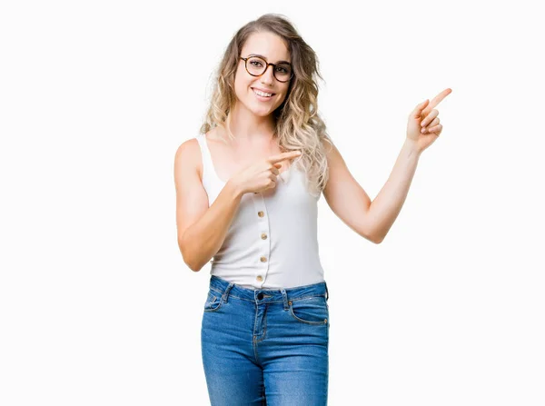 Bella Giovane Donna Bionda Che Indossa Occhiali Sfondo Isolato Sorridente — Foto Stock