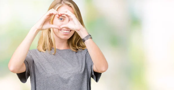 Hermosa Mujer Joven Con Una Camiseta Informal Gran Tamaño Sobre —  Fotos de Stock