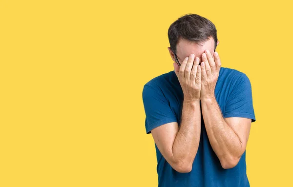 Gutaussehender Älterer Herr Mittleren Alters Mit Brille Vor Isoliertem Hintergrund — Stockfoto