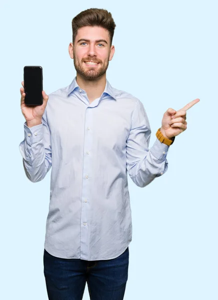 Young Handsome Man Business Showing Smartphone Screen Very Happy Pointing — Stock Photo, Image