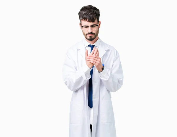 Giovane Scienziato Professionista Uomo Indossa Camice Bianco Sfondo Isolato Sofferenza — Foto Stock