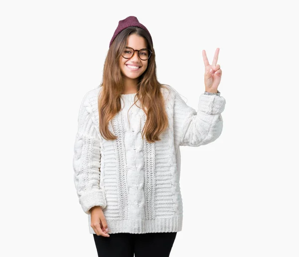 Jovem Bela Morena Hipster Mulher Usando Óculos Chapéu Inverno Sobre — Fotografia de Stock