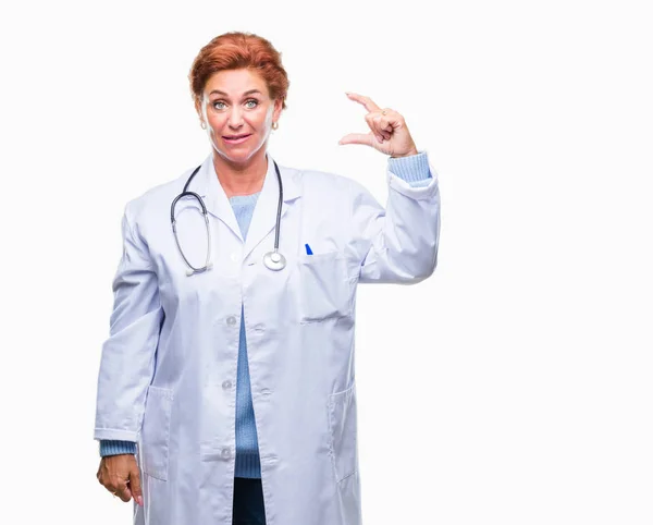 Senior Caucasian Doctor Woman Wearing Medical Uniform Isolated Background Smiling — Stock Photo, Image