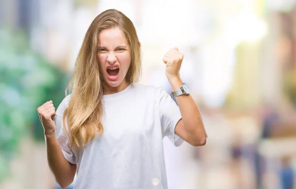 Joven Hermosa Mujer Rubia Con Camiseta Blanca Casual Sobre Fondo — Foto de Stock