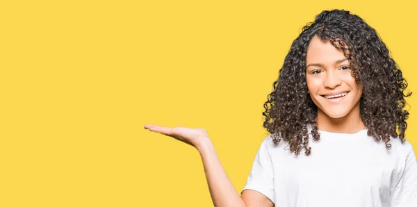 Young Beautiful Woman Curly Hair Wearing White Shirt Smiling Cheerful — Stock Photo, Image