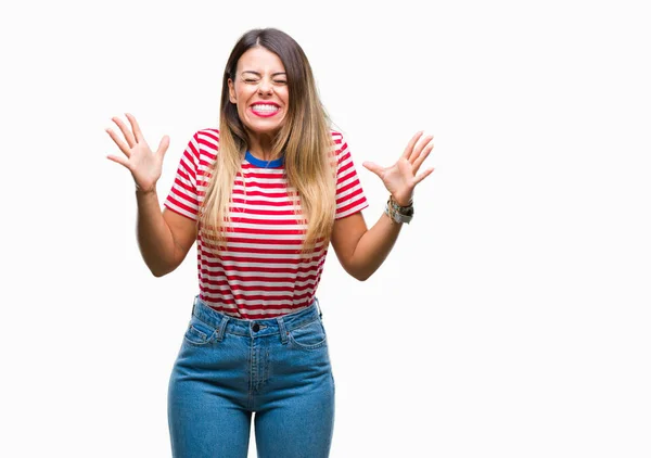 Jovem Bela Mulher Casual Olhar Sobre Fundo Isolado Celebrando Louco — Fotografia de Stock