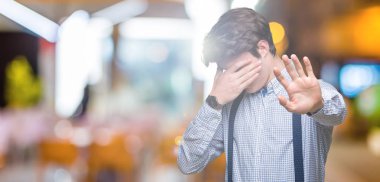 Yakışıklı Genç Adamın Portresi