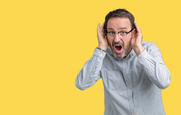 Guapo Mediana Edad Elegante Hombre Mayor Con Gafas Sobre Fondo — Foto de Stock