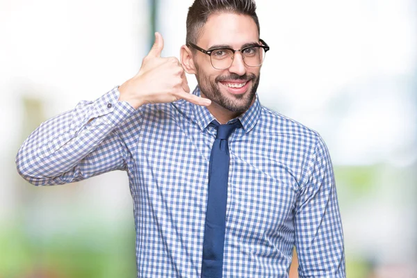 Joven Hombre Negocios Con Gafas Sobre Fondo Aislado Sonriendo Haciendo —  Fotos de Stock