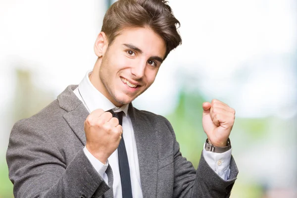 Joven Hombre Negocios Vistiendo Traje Corbata Sobre Fondo Aislado Muy —  Fotos de Stock