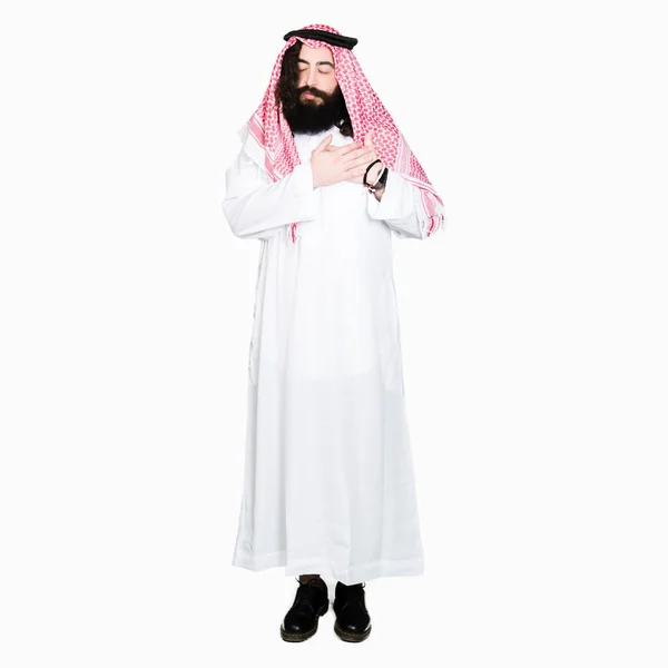Arab Üzletember Hosszú Hajat Visel Hagyományos Keffiyeh Sál Mosolygós Kezét — Stock Fotó