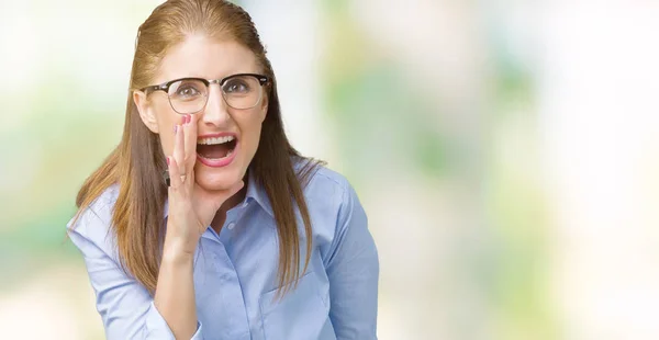 Mulher Negócios Madura Meia Idade Bonita Usando Óculos Sobre Fundo — Fotografia de Stock