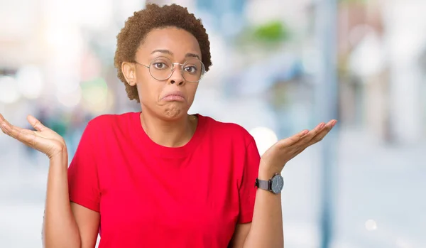 Linda Jovem Afro Americana Vestindo Óculos Sobre Fundo Isolado Expressão — Fotografia de Stock