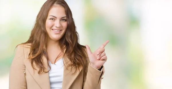 Mooie Grootte Jonge Vrouw Winterjas Dragen Geïsoleerd Achtergrond Met Een — Stockfoto