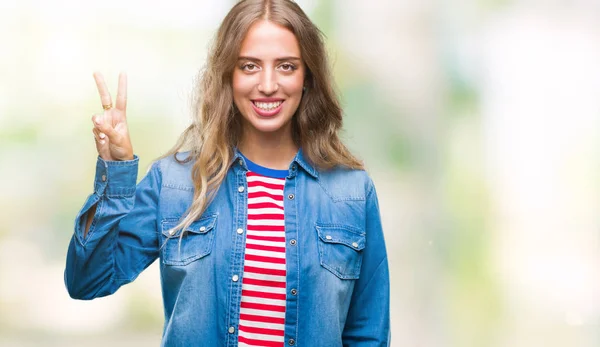 Vacker Ung Blond Kvinna Över Isolerade Bakgrund Visar Och Pekar — Stockfoto