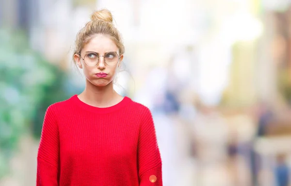 Giovane Bella Donna Bionda Indossa Maglione Rosso Occhiali Sfondo Isolato — Foto Stock